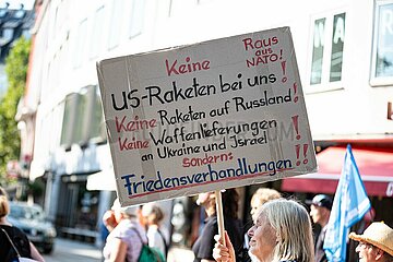 Verschwörungsideologische / Pro-Russische Friedensdemo in München