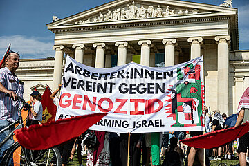 Protest zum Antikriegstag in München