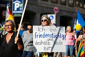 Verschwörungsideologische / Pro-Russische Friedensdemo in München