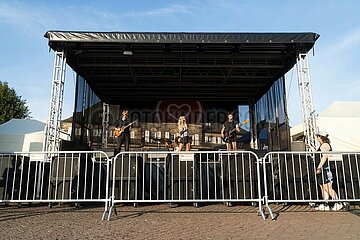 Dresden: Erste Reaktionen zu den Landtagswahlen im Osten