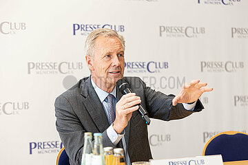 Altbundespräsident Christian Wulff im Presseclub München
