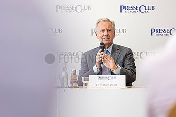 Altbundespräsident Christian Wulff im Presseclub München