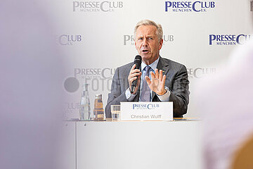 Altbundespräsident Christian Wulff im Presseclub München