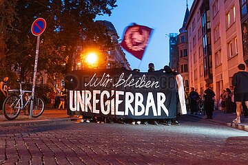 Antifaschistische Demo am Wahlabend in Dresden