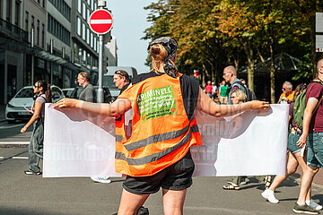 Letzte Generation Ungehorsame Versammlung in Bremen