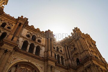 Sonnige Reise-Impressionen aus der zweitgrößten Stadt Andalusiens Málaga