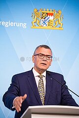 Pressekonferenz der bay. Staatsregierung zum Schulstart