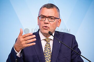 Pressekonferenz der bay. Staatsregierung zum Schulstart