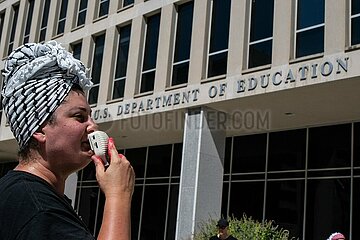 Washington DC: Political stret theatre & silent demostration for Gaza