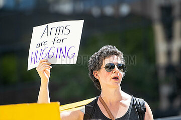 Washington DC: Political stret theatre & silent demostration for Gaza