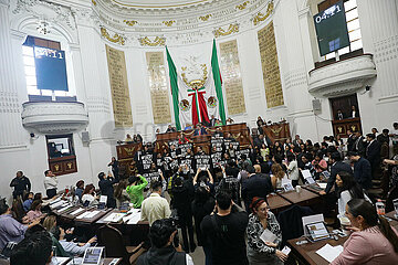 Opposition legislators Protest After the Approval Judicial Reform