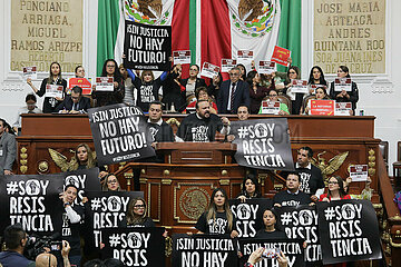 Opposition legislators Protest After the Approval Judicial Reform