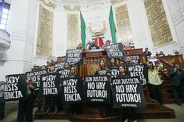 Opposition legislators Protest After the Approval Judicial Reform