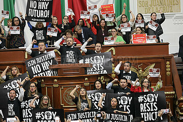 Opposition legislators Protest After the Approval Judicial Reform