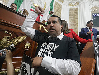 Opposition legislators Protest After the Approval Judicial Reform