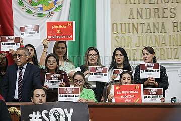 Opposition legislators Protest After the Approval Judicial Reform