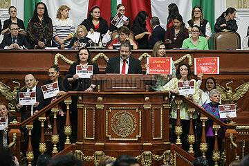 Opposition legislators Protest After the Approval Judicial Reform