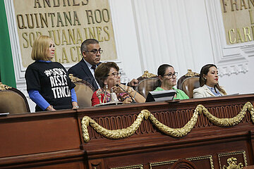 Opposition legislators Protest After the Approval Judicial Reform