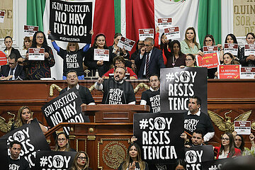 Opposition legislators Protest After the Approval Judicial Reform