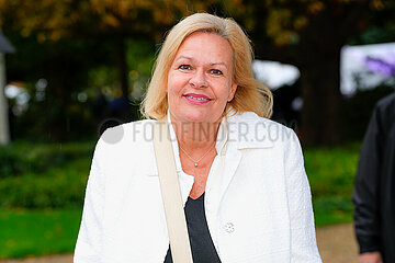 Nancy Faeser beim Buergerfest 2024 auf Schloss Bellevue