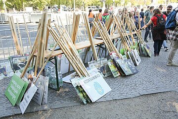 Marsch für das Leben und Gegenprotest in Berlin