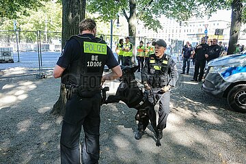 Marsch für das Leben und Gegenprotest in Berlin