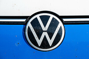 VW-Logo in Schleswig