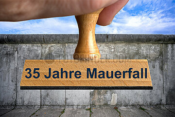 Symbolischer Stempel 35 Jahre Mauerfall