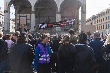 1000 Kreuze Marsch in München