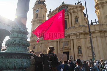 1000 Kreuze Marsch in München