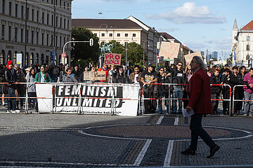 1000 Kreuze Marsch in München