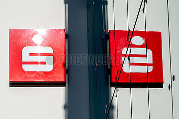 Schild an der Nord-Ostsee Sparkasse Schleswig