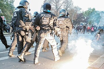 Pro-Palästina-Demo in Berlin nach Ausschreitungen aufgelöst