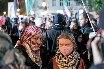 Greta Thunberg auf Palästina Demo in Berlin zum 7. Oktober