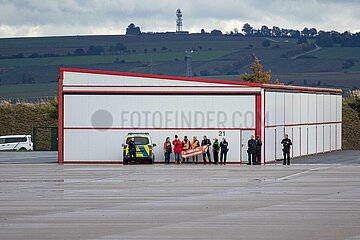 Letzte Generation scheitert mit Protest am Flughafen Kassel Calden