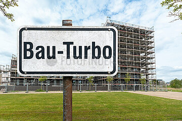 Symbolisches Schild Bau-Turbo