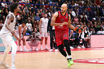 EuroLeague: EA7 Emporio Armani Olimpia Milano vs Paris Basketball