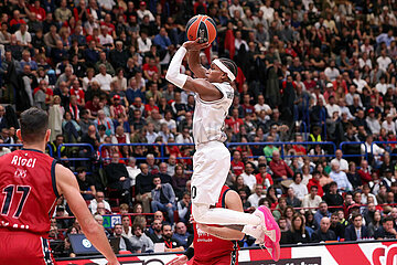 EuroLeague: EA7 Emporio Armani Olimpia Milano vs Paris Basketball