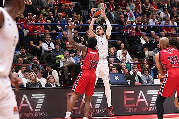 EuroLeague: EA7 Emporio Armani Olimpia Milano vs Paris Basketball