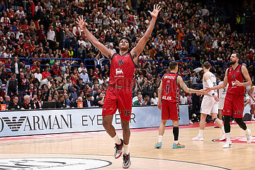 EuroLeague: EA7 Emporio Armani Olimpia Milano vs Paris Basketball