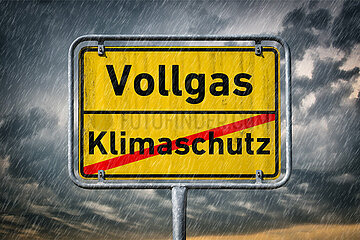 Symbolisches Ortsschild Klimaschutz - Vollgas