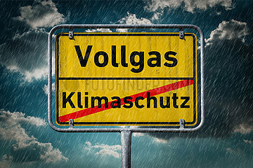 Symbolisches Ortsschild Klimaschutz - Vollgas