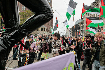 Protest for the right to protest in Amsterdam