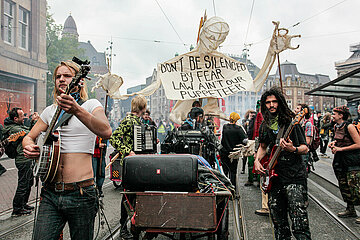 Protest for the right to protest in Amsterdam