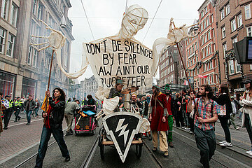 Protest for the right to protest in Amsterdam