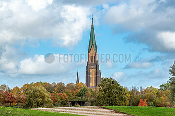 Herbstimpression mit St. Petri Dom in Schleswig