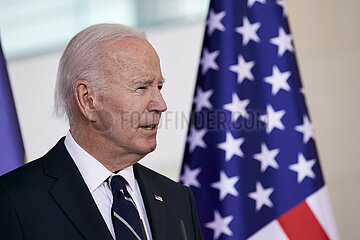 Berlin  Deutschland - Joseph Biden bei der gemeinsamen Pressekonferenz mit dem Bundeskanzler im Kanzleramt.