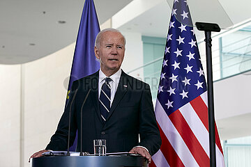 Berlin  Deutschland - Joseph Biden bei der gemeinsamen Pressekonferenz mit dem Bundeskanzler im Kanzleramt.