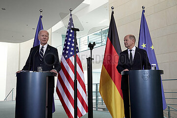 Berlin  Deutschland - Joseph Biden und Olaf Scholz bei der gemeinsamen Pressekonferenz im Kanzleramt.