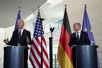 Berlin  Deutschland - Joseph Biden und Olaf Scholz bei der gemeinsamen Pressekonferenz im Kanzleramt.